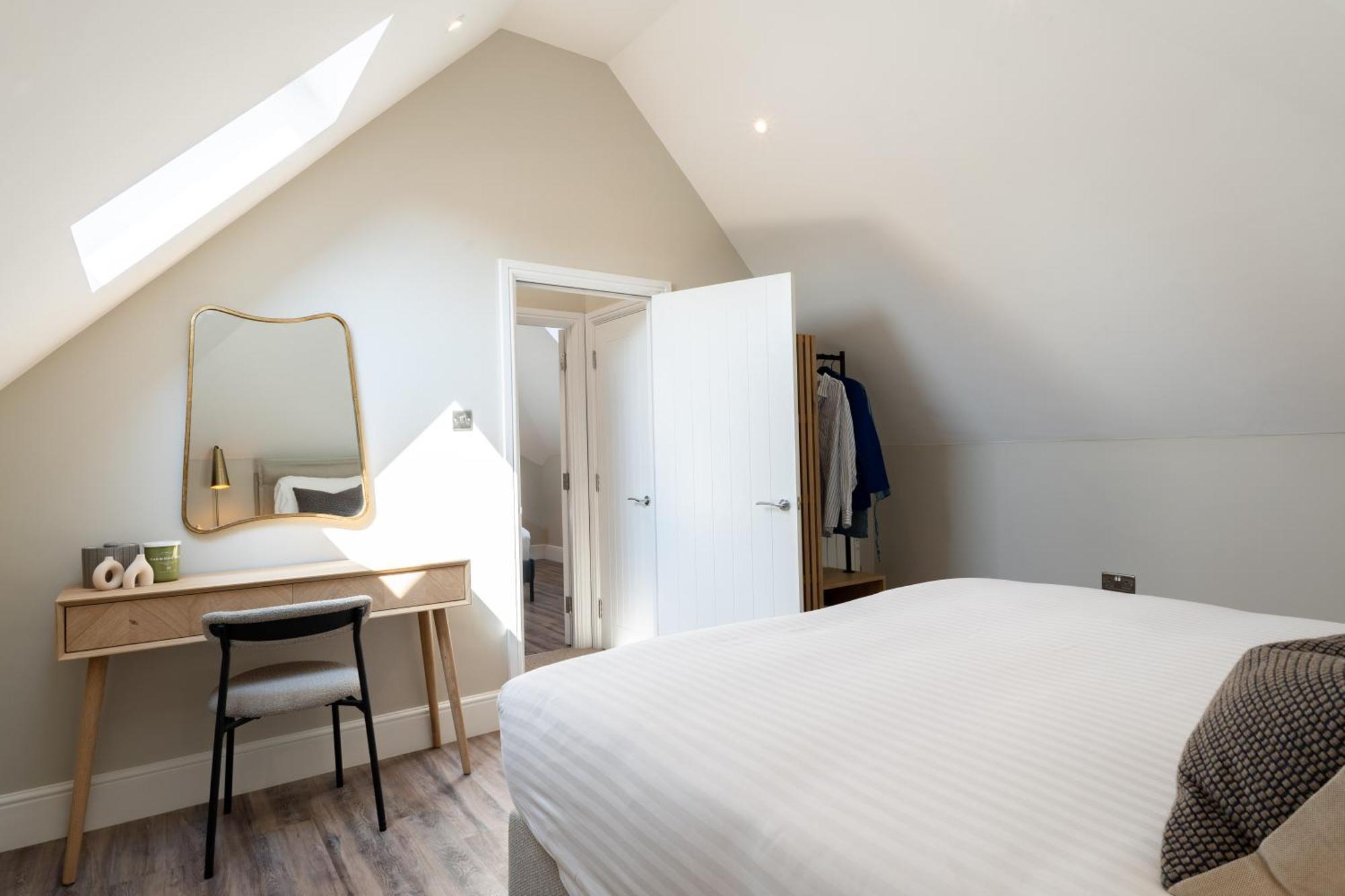 Wellington Place I Your Apartment Бристол Екстериор снимка
