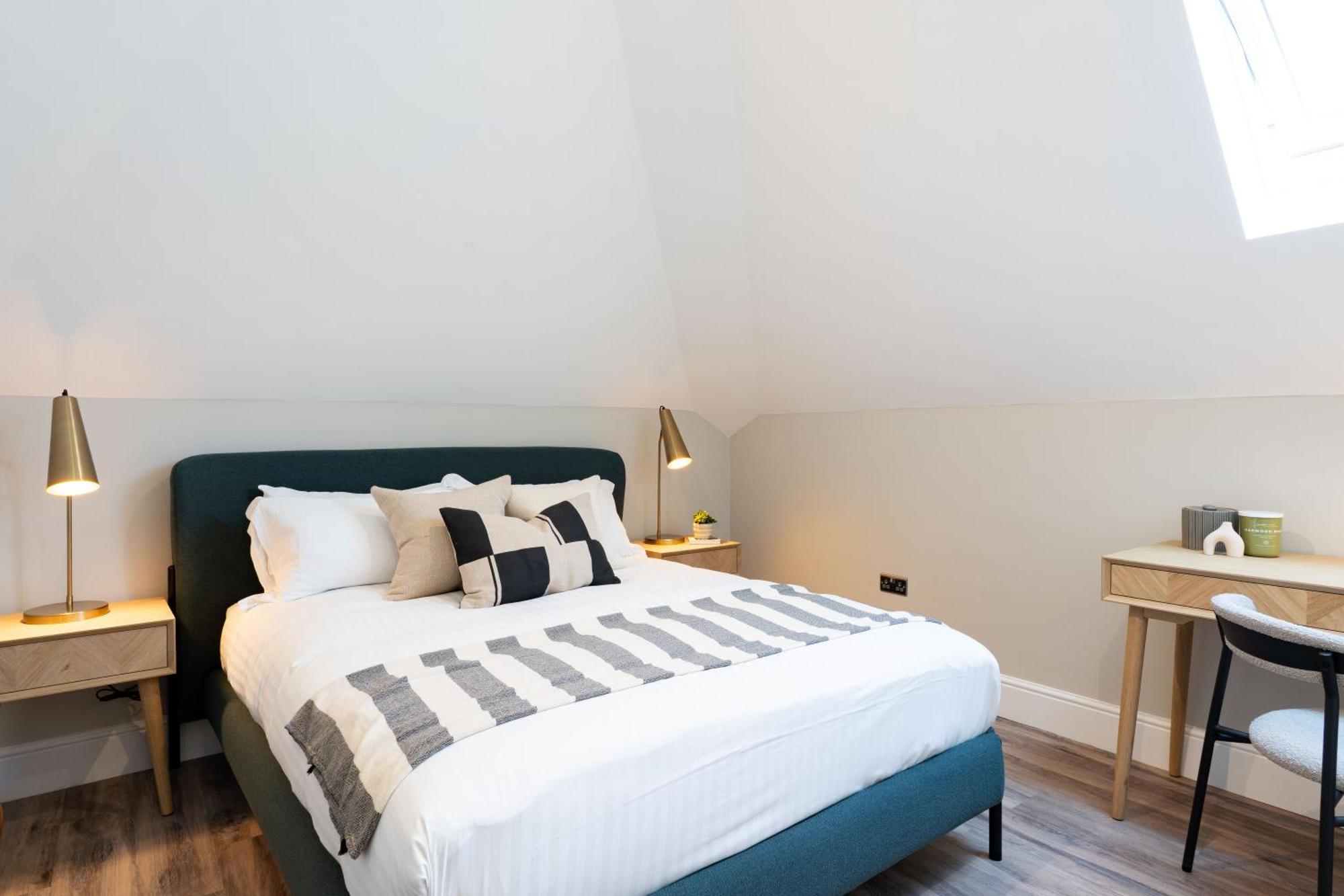 Wellington Place I Your Apartment Бристол Екстериор снимка