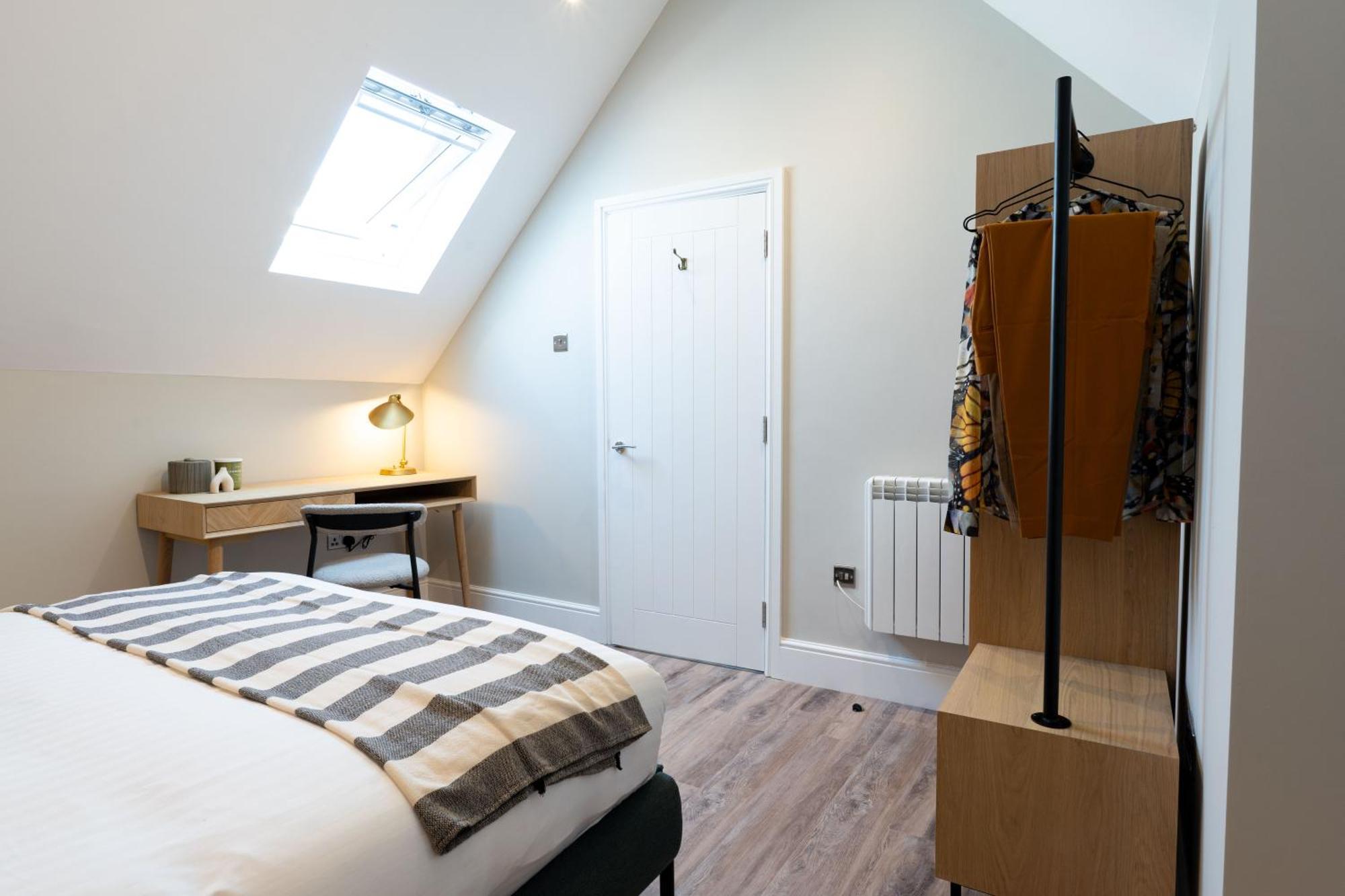 Wellington Place I Your Apartment Бристол Екстериор снимка