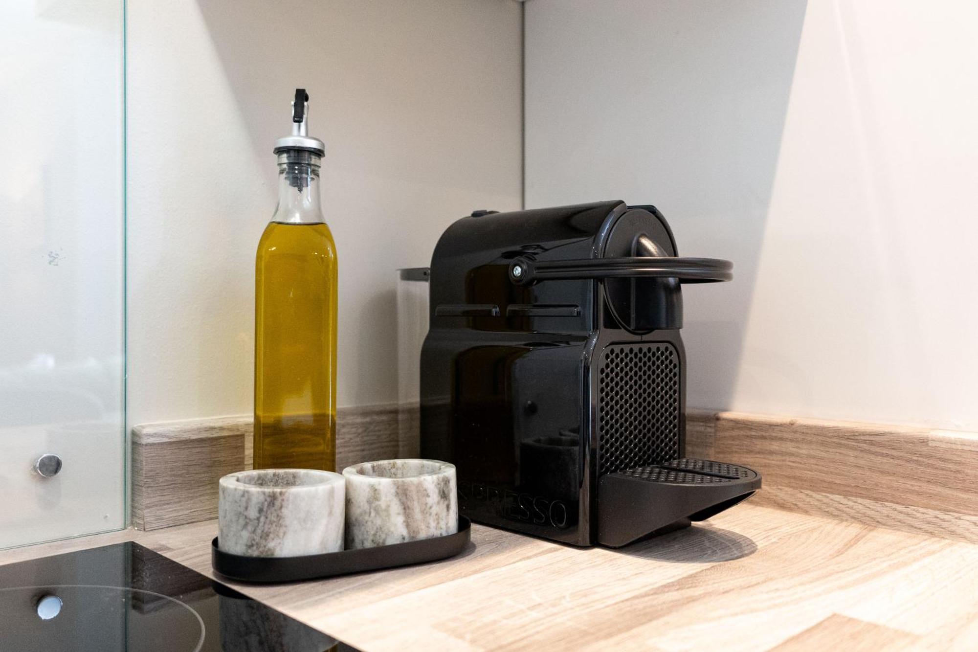 Wellington Place I Your Apartment Бристол Екстериор снимка