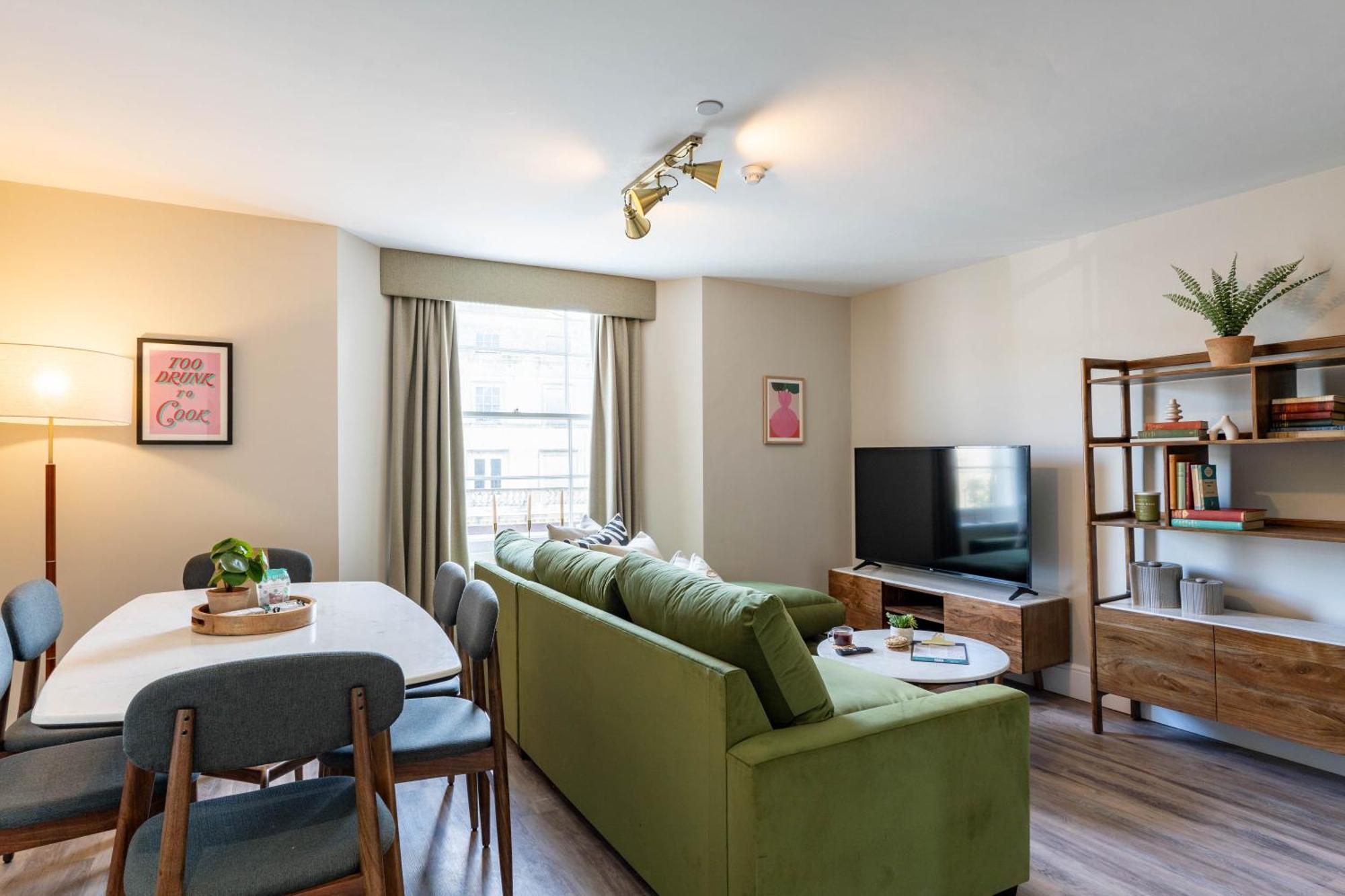 Wellington Place I Your Apartment Бристол Екстериор снимка