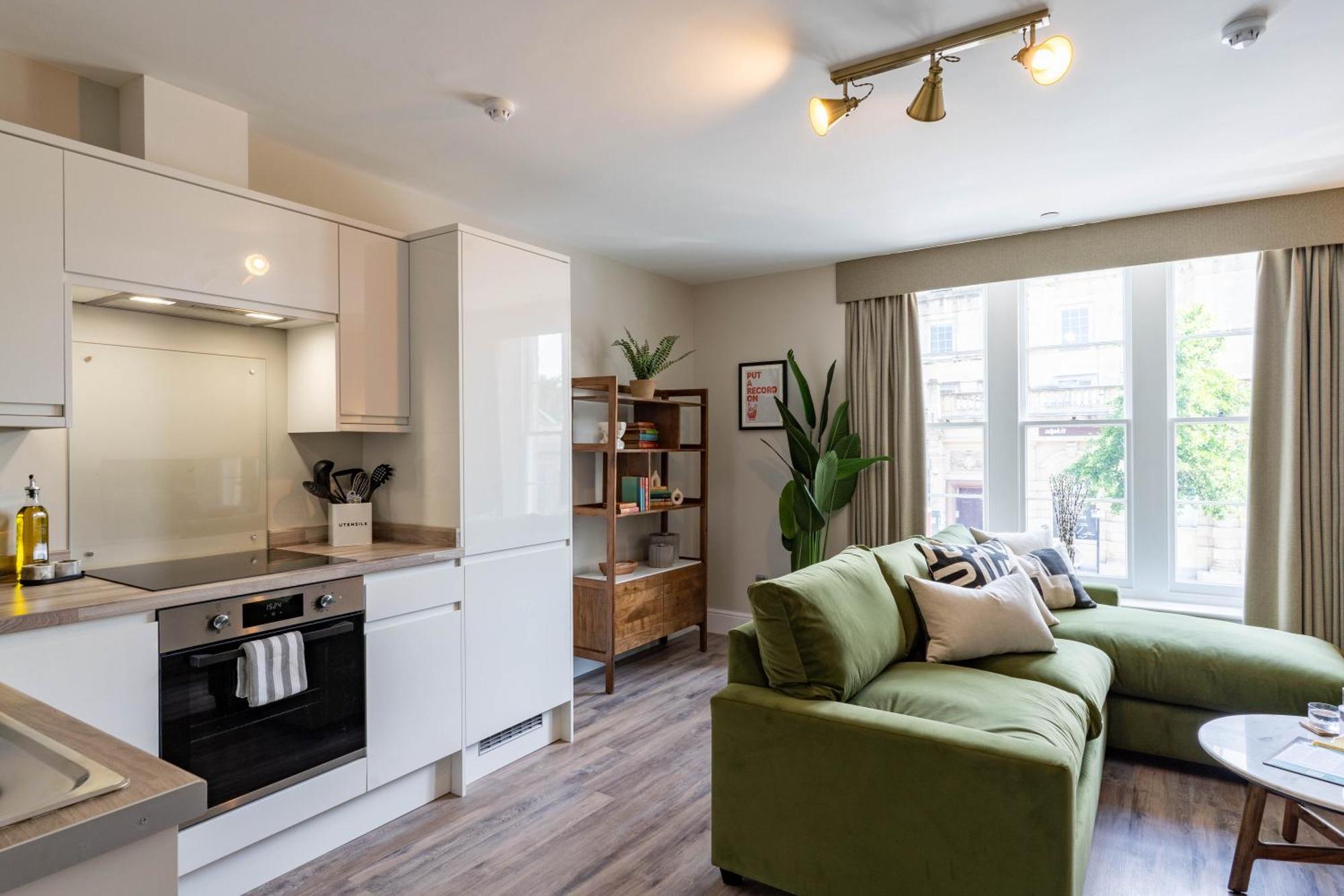 Wellington Place I Your Apartment Бристол Екстериор снимка
